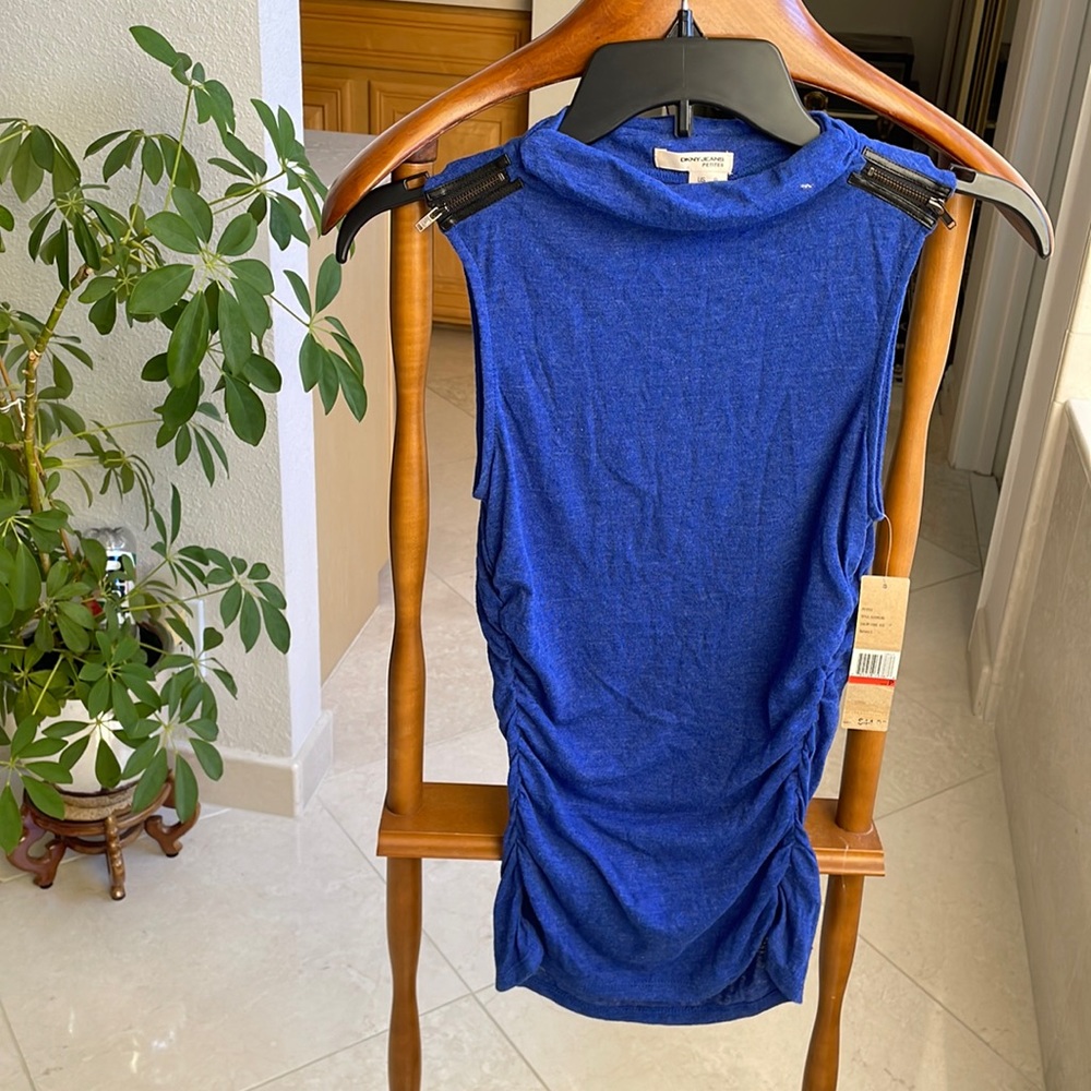🎈2for$15—DKNY JEANS petite sleeveless top